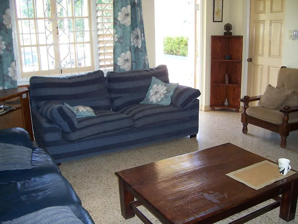 أوشو ريوس Almond Tree Villa & Apartments جامايكا