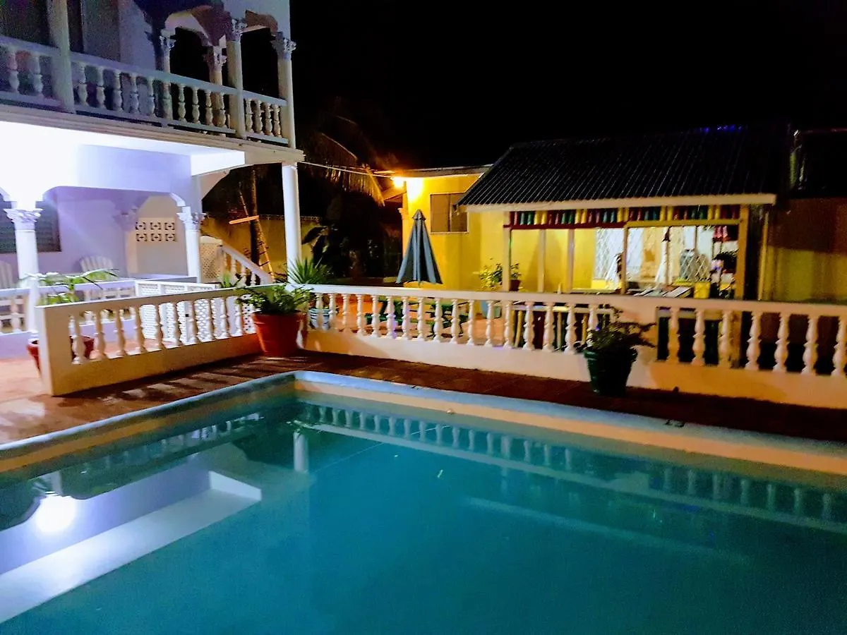 أوشو ريوس Almond Tree Villa & Apartments جامايكا
